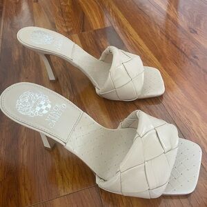 Vince Camuto Women Sandals size 7.5